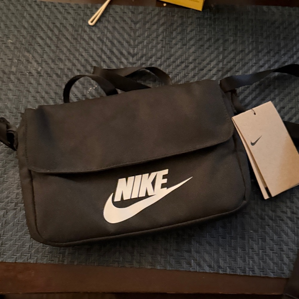 Nike Black Messenger Bag